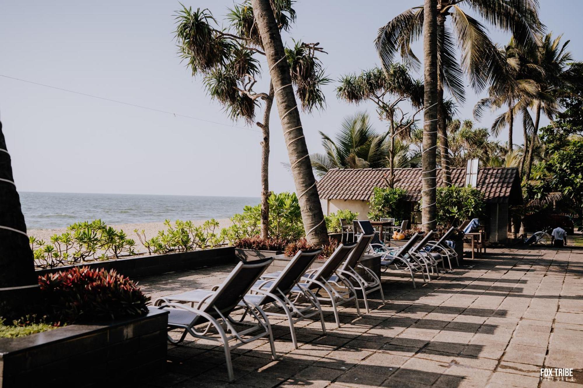 Earl'S Regent Negombo Hotel Exterior foto